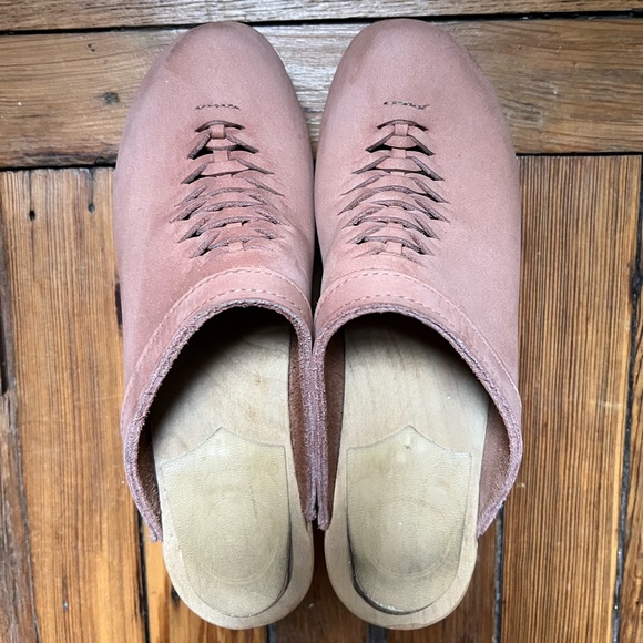 No. 6 Annabel Clogs - Picture 3 of 9